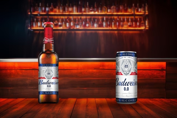 Budweiser 0.0 Non-Alcoholic Bottle and Can