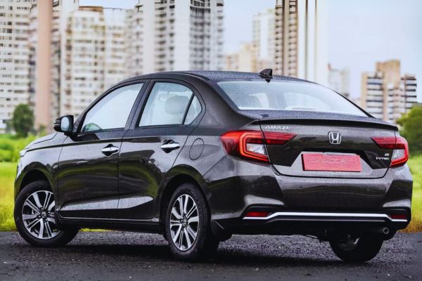 Honda Amaze On Road Price in Mumbai; Detailed Breakdown and Features
