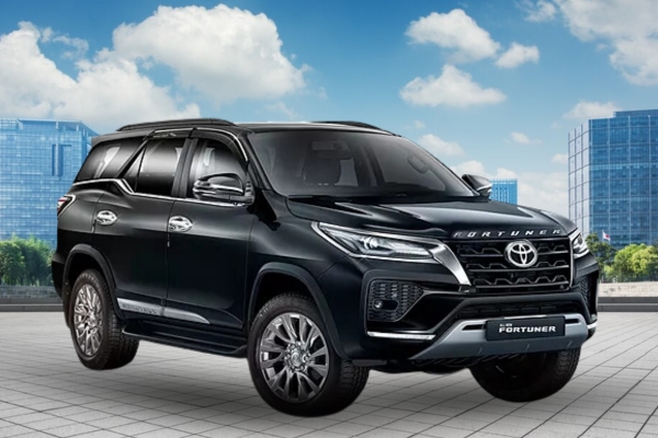 Toyota Fortuner On Road Price in Mumbai