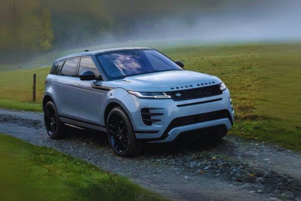 Range Rover Evoque On Road Price in Mumbai