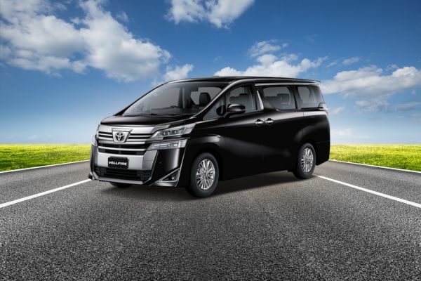 Toyota Vellfire On Road Price in Mumbai
