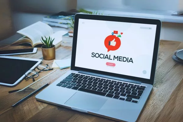 Social media - Business Ideas in Mumbai with Low Investment