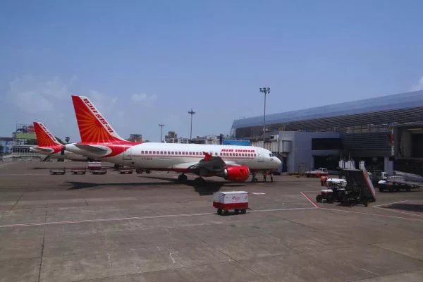 Adani’s Mumbai Airport Proposes Massive UDF Hike – Domestic Fliers to Pay, International Charges Triple!