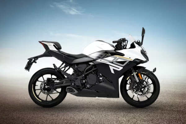 Keeway K300 R Glossy White