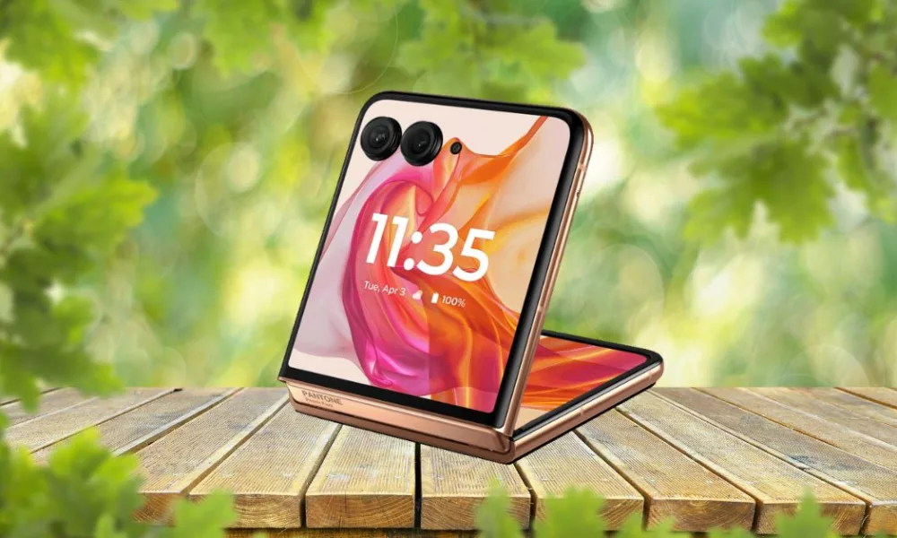 Motorola Razr 50 Ultra Foldable Now Available at 52% Off in the Amazon Great Indian Festival Sale - Price Reduced to Rs 56,900