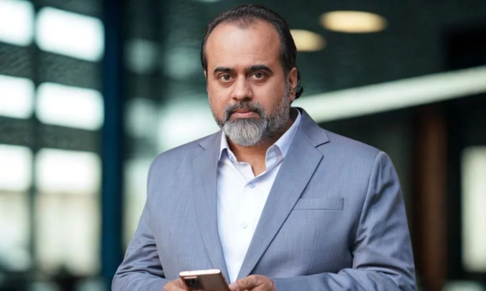 Acharya Prashant Net Worth, Wife, Books, Education, Quotes, Biography (2025)