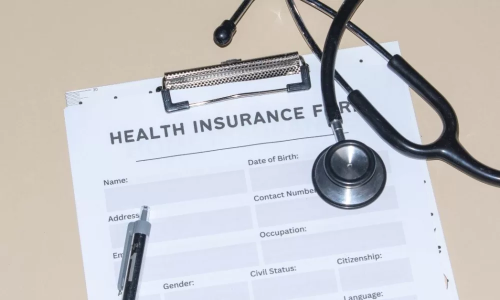 Buy Medical Insurance Online vs Offline in India: Which Option Reduces Mistakes for First-Time Buyers?