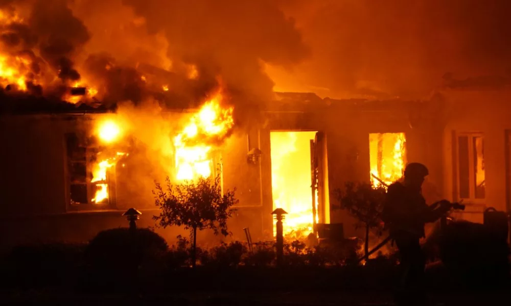 72-Year-Old Woman Dies in High-Rise Fire in Goregaon; Suffocation Suspected Cause of Death