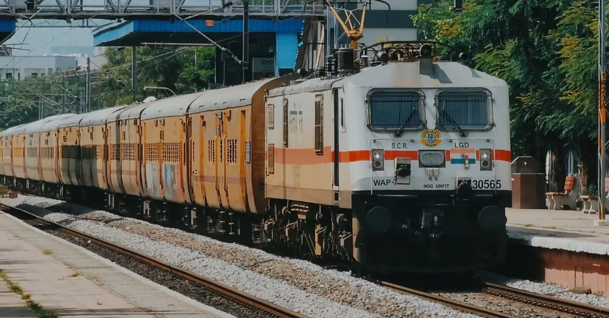 Major 'Mega Block' on Mumbai Local Lines on March 29; Hundreds of Services to be Affected
