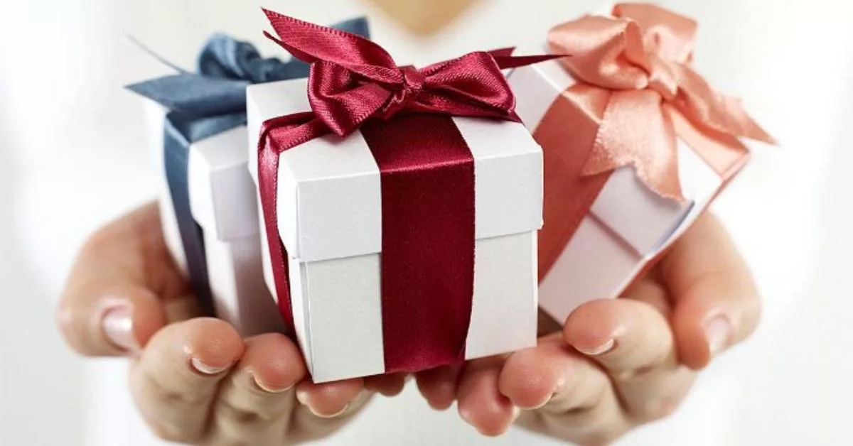 Gifts for Dealers: Strengthening Relationships Through Strategic Dealer Gifting