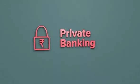 How Large Private Banks and Mid-Sized Banks Influence Share Price Trends in India