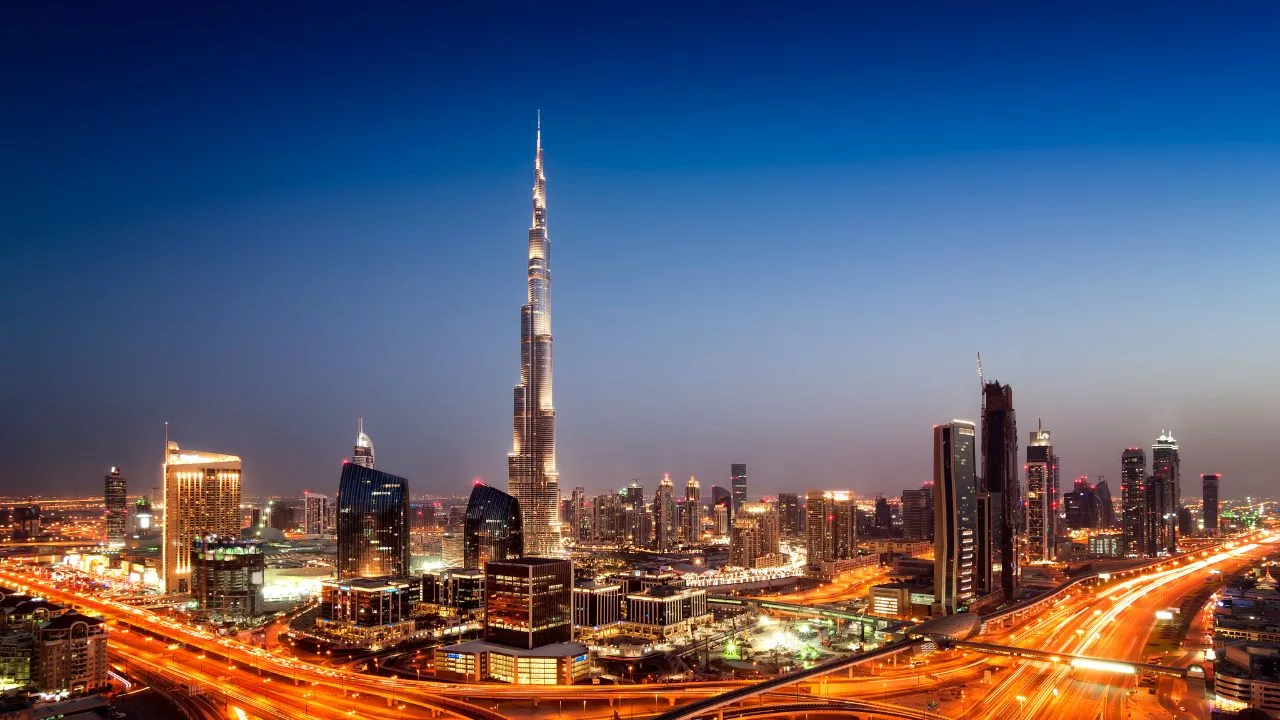 Lucknow to Dubai Flight: Direct vs Connecting Flights – Which One Should You Choose?